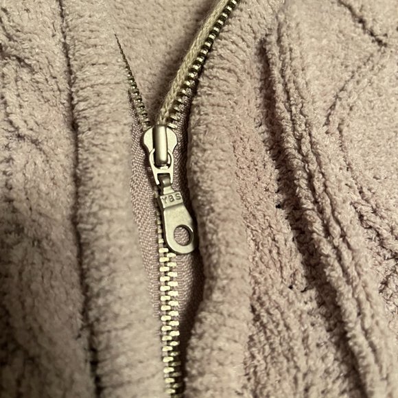 Carroll Reed: Vintage Long Sleeve Cable Knit Sweater - Picture 6 of 6